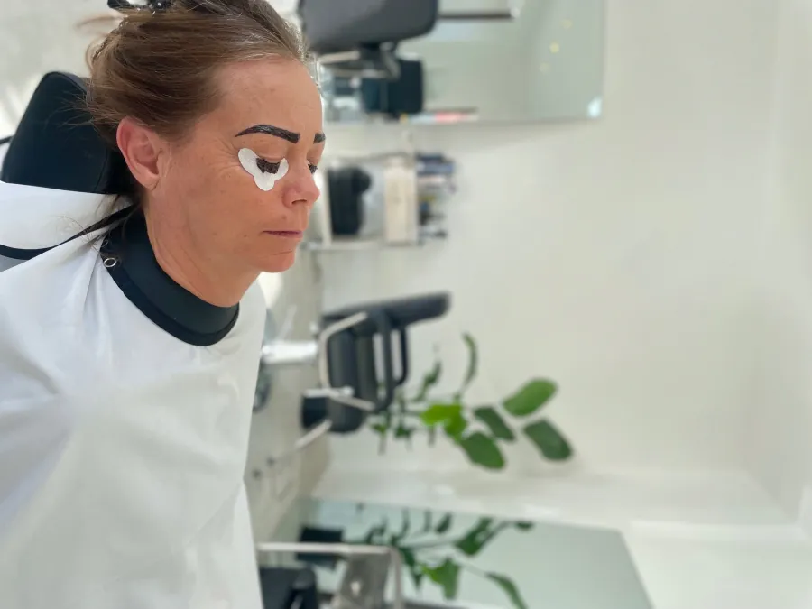 Augen & Brauen — Wimpernbehandlung